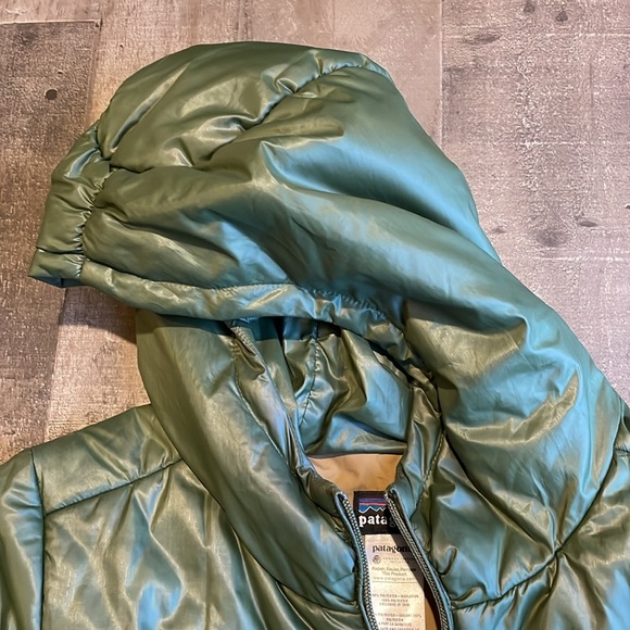 Patagonia hooded women’s insulated jacket - Picture 10 of 14